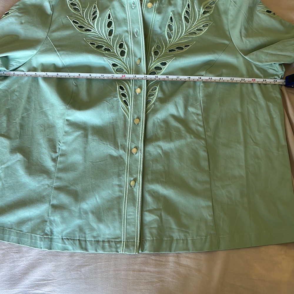 Bob Mackie Open Front Cut-Out Embroidery Jacket NWT - Picture 9 of 9